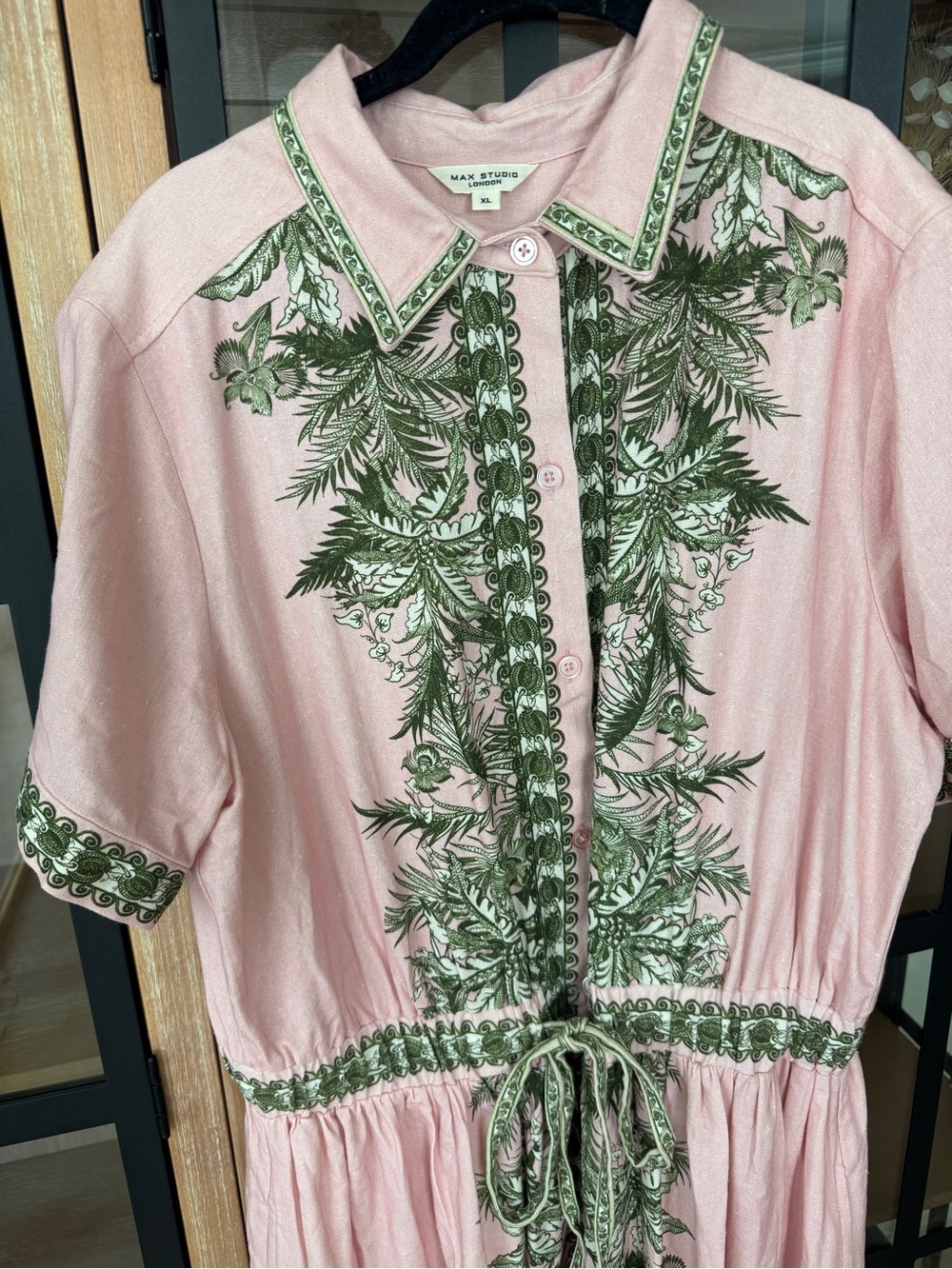 Linen maxi dress button down shirt collar tropical palm print pockets blush - Picture 3 of 15